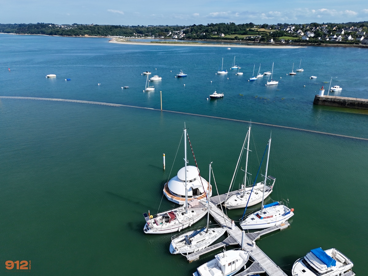 ANTHENEA — Première Suite Hôtelière Flottante