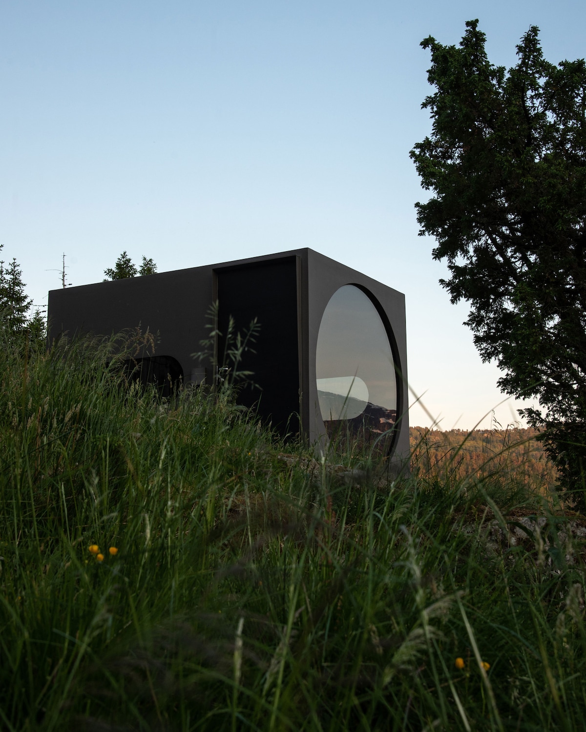 Birdbox — Vue Fjord Blegja + Førdefjord — photo 2