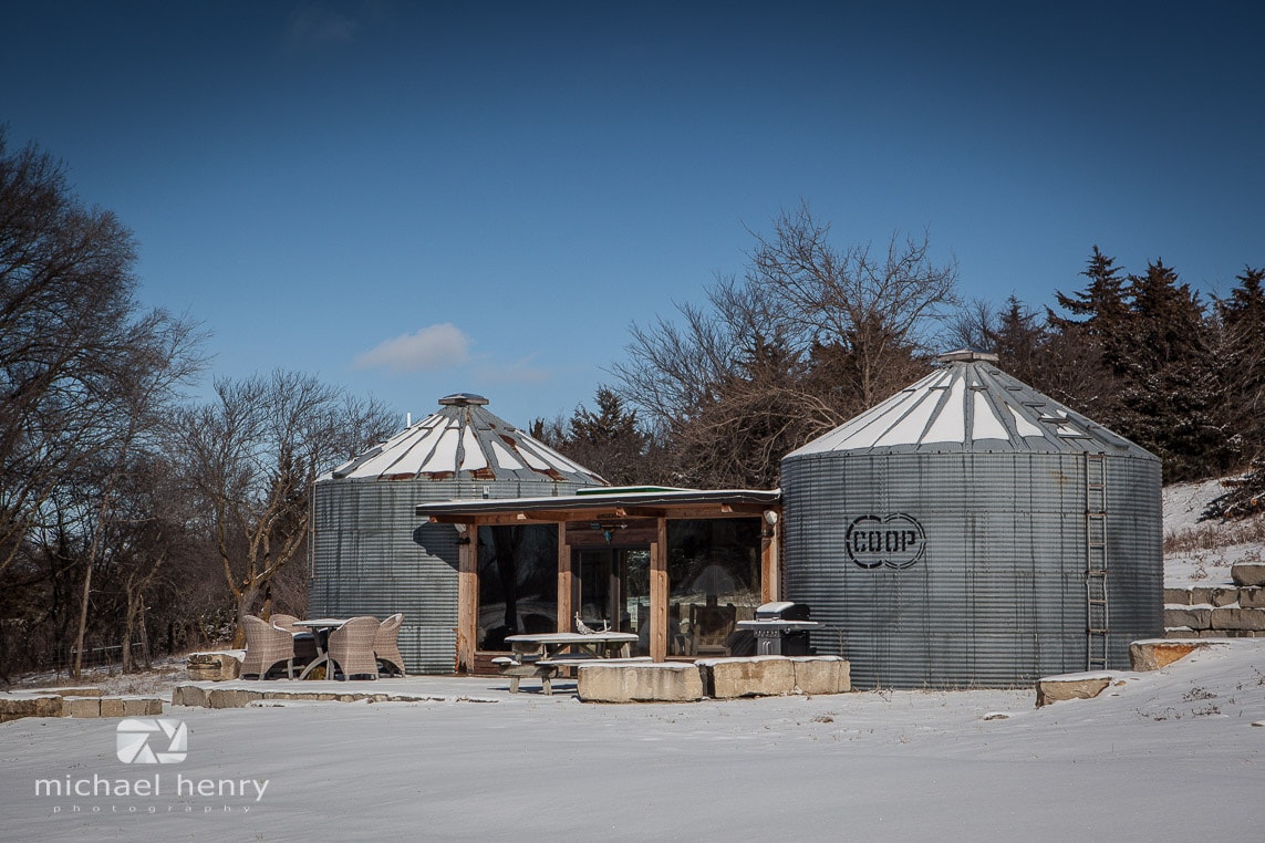 Cabane de Konza — Deux Silos à Grain Reliés — photo 1