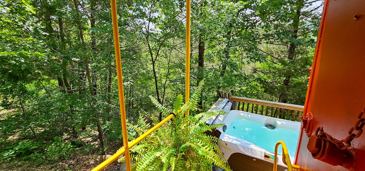Caboose 101 — Wagon de Queue avec Jacuzzi — photo 2