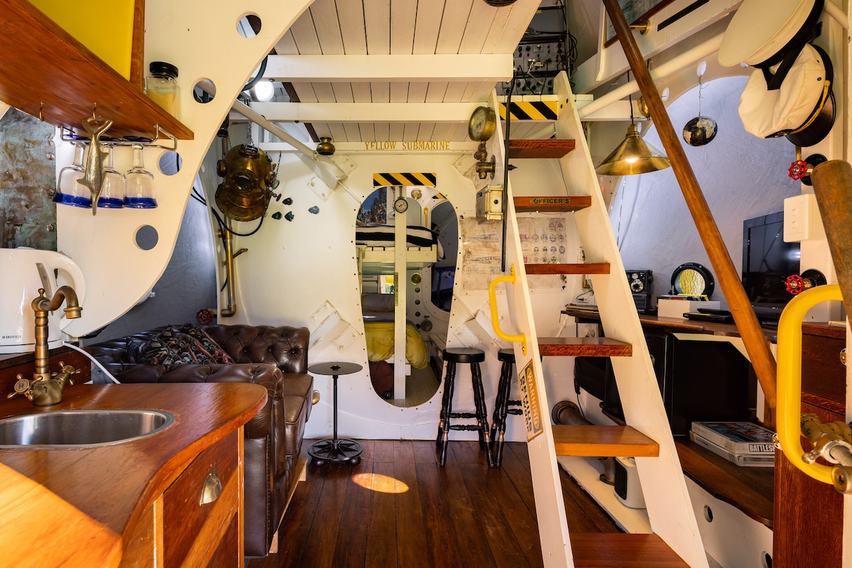 Le Sous-Marin Jaune — photo 2