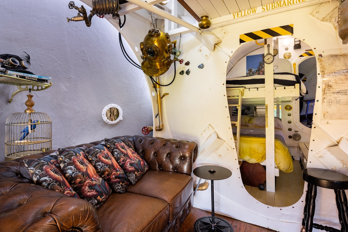 Le Sous-Marin Jaune — photo 6