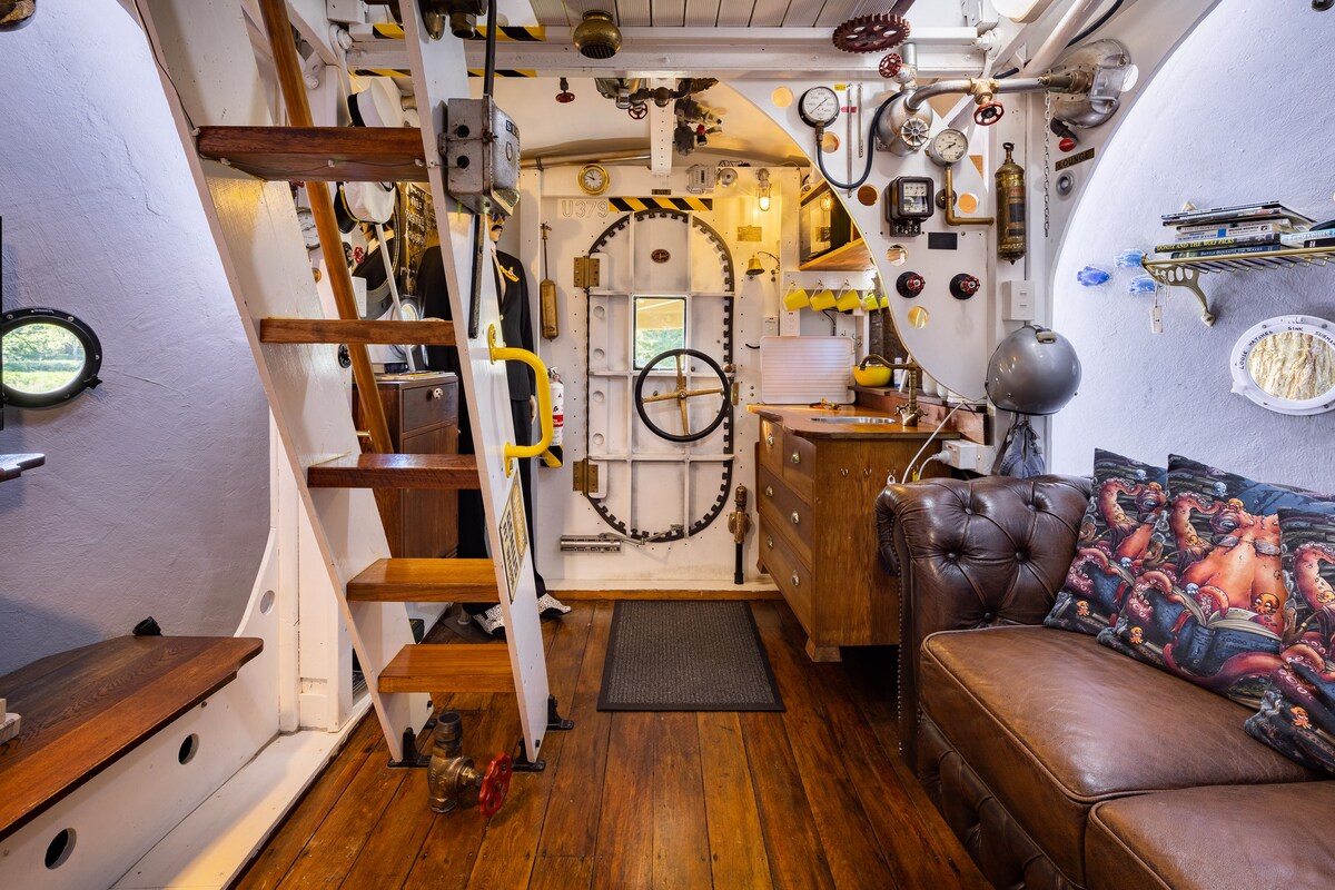 Le Sous-Marin Jaune — photo 7