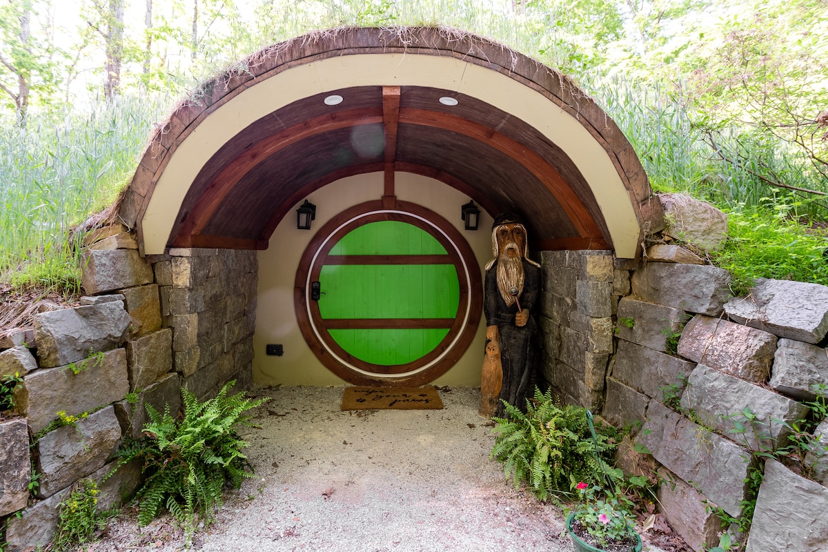 Wee Nook — The Hobbit Hole — photo 1
