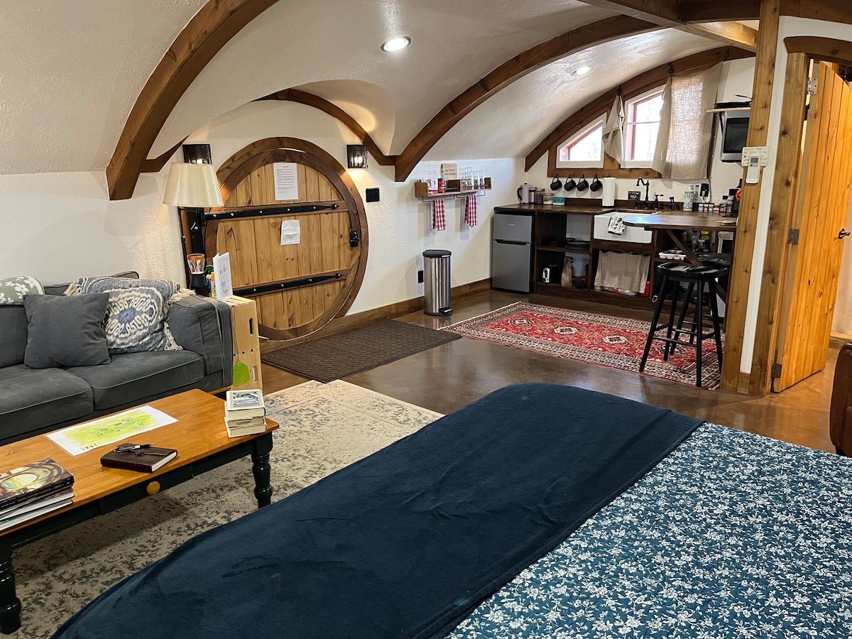Wee Nook — The Hobbit Hole — photo 8